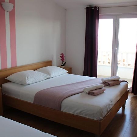 Apartments Renata Donji Seget Kültér fotó