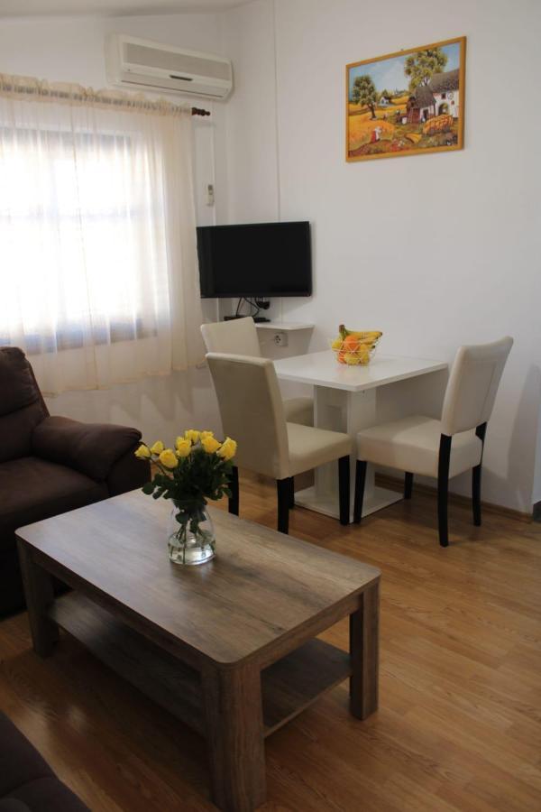 Apartments Renata Donji Seget Kültér fotó