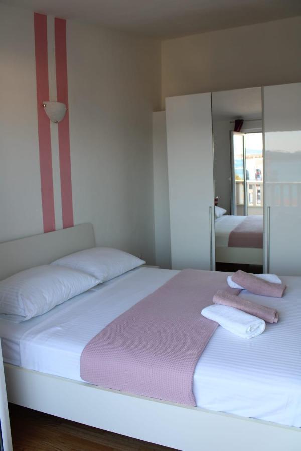 Apartments Renata Donji Seget Kültér fotó