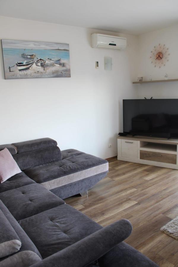 Apartments Renata Donji Seget Kültér fotó